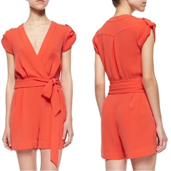 Diane Von Furstenberg Tie-Waist Surplice Romper Sz 10 - Picture 1 of 11